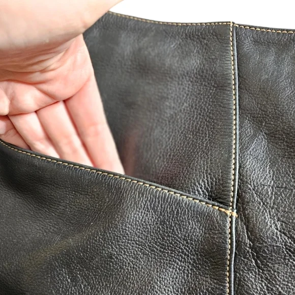 Lauren Conrad leather bag with removable strap - Picture 9 of 9